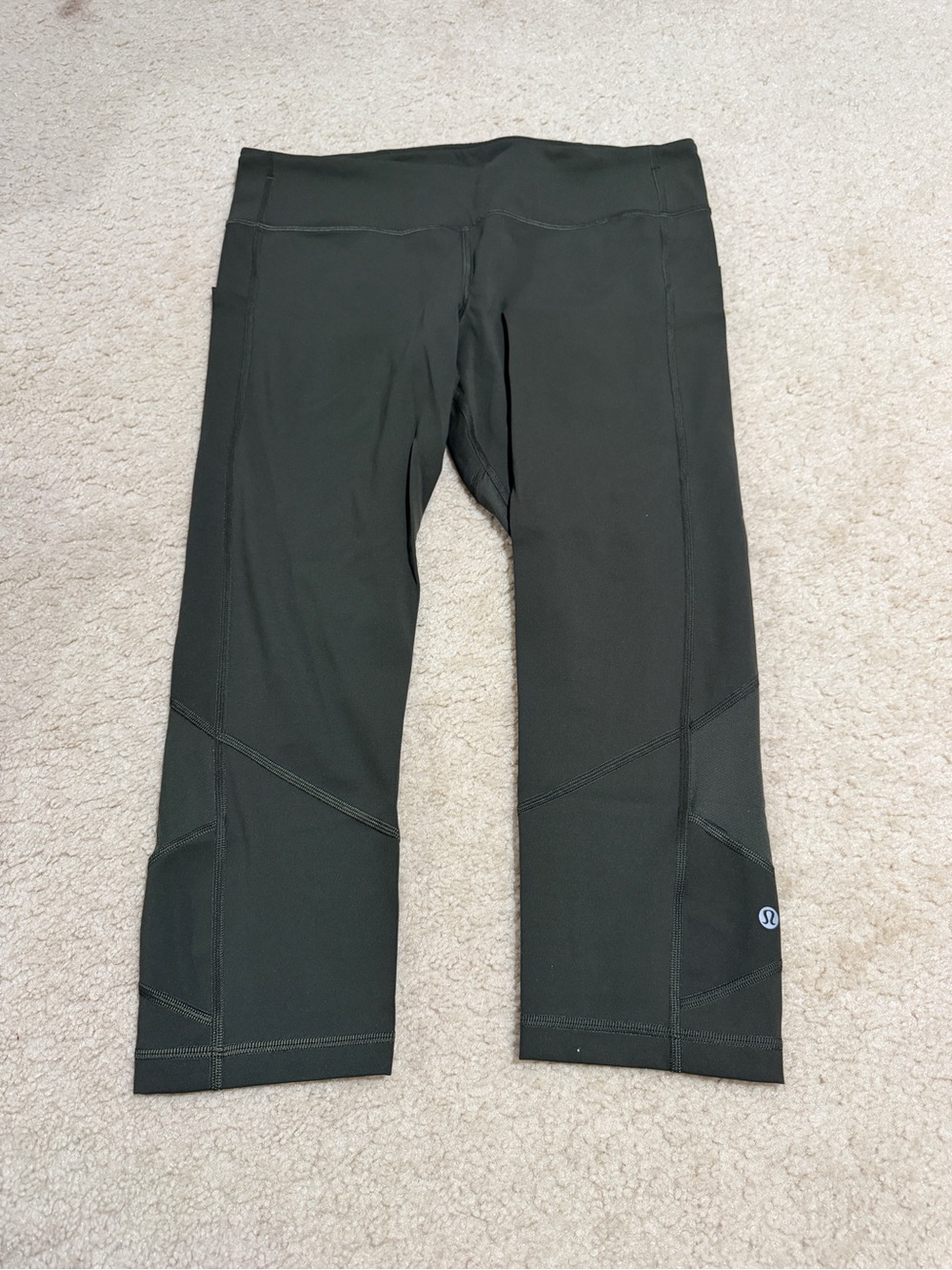 lululemon athletica army green Cropped Leggings
